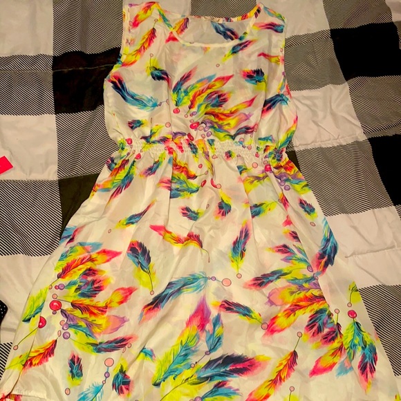 Dresses & Skirts - Cream colored dress with rainbow feather design